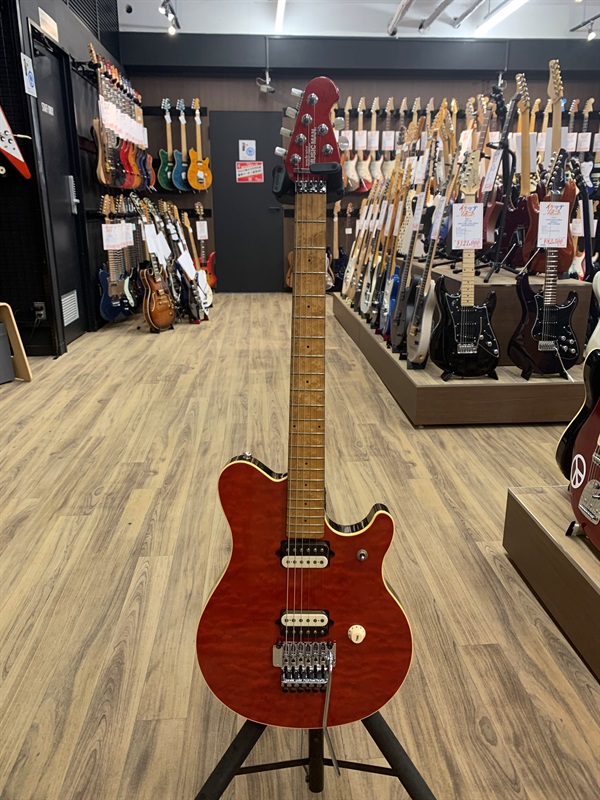 MUSICMAN AXIS EX Translucent Redの画像